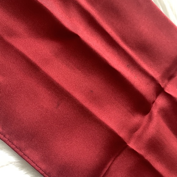 TOMMY HILFIGER 100% Silk Pocket Square - Picture 3 of 5